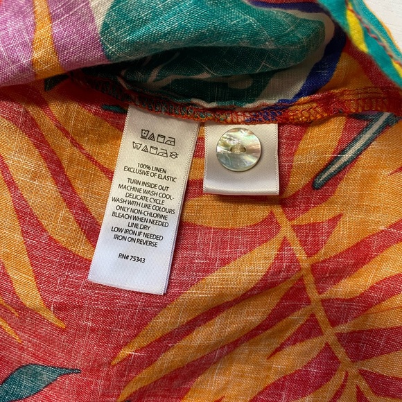 C&C CALIFORNIA Red Tropical Island Inspired Linen Top, Relaxed Beach Resort Wear - Picture 8 of 14